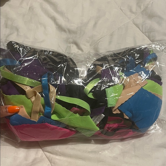 Colorful Lace Bra Set - Picture 2 of 3